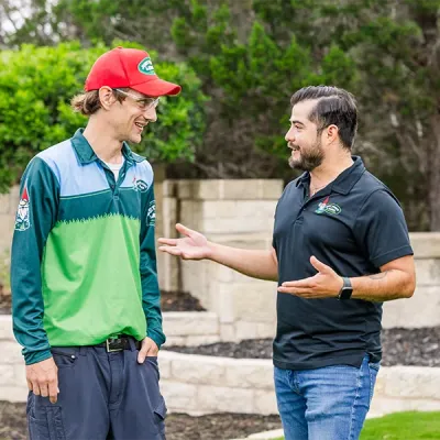 customer-interaction-about-lawn-care