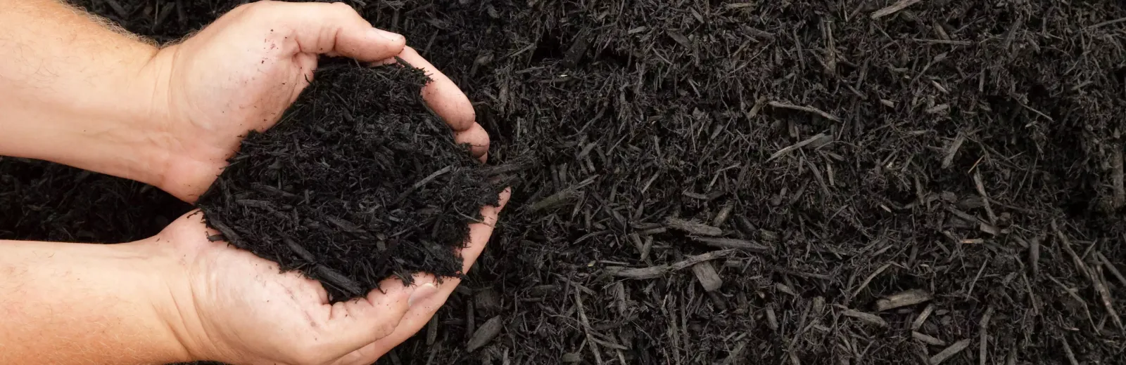 mulch-in-hand-hero
